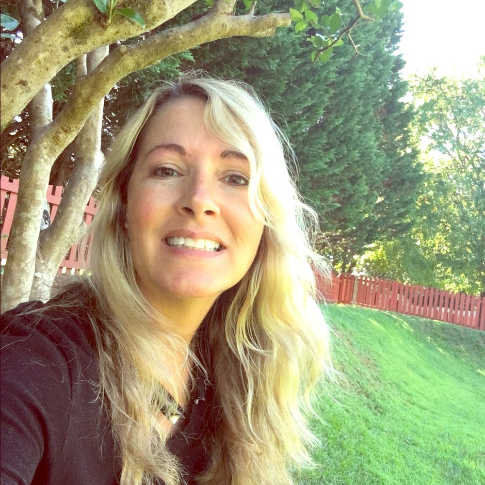 Meet your Posher, Amy